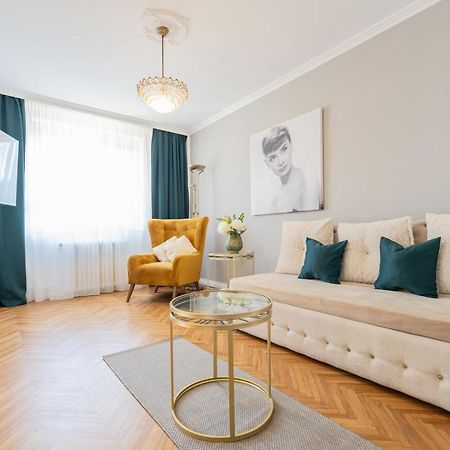 Haga Flat Διαμέρισμα Oradea Εξωτερικό φωτογραφία